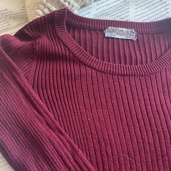Maroon ribbed sweater - Picture 2 of 2
